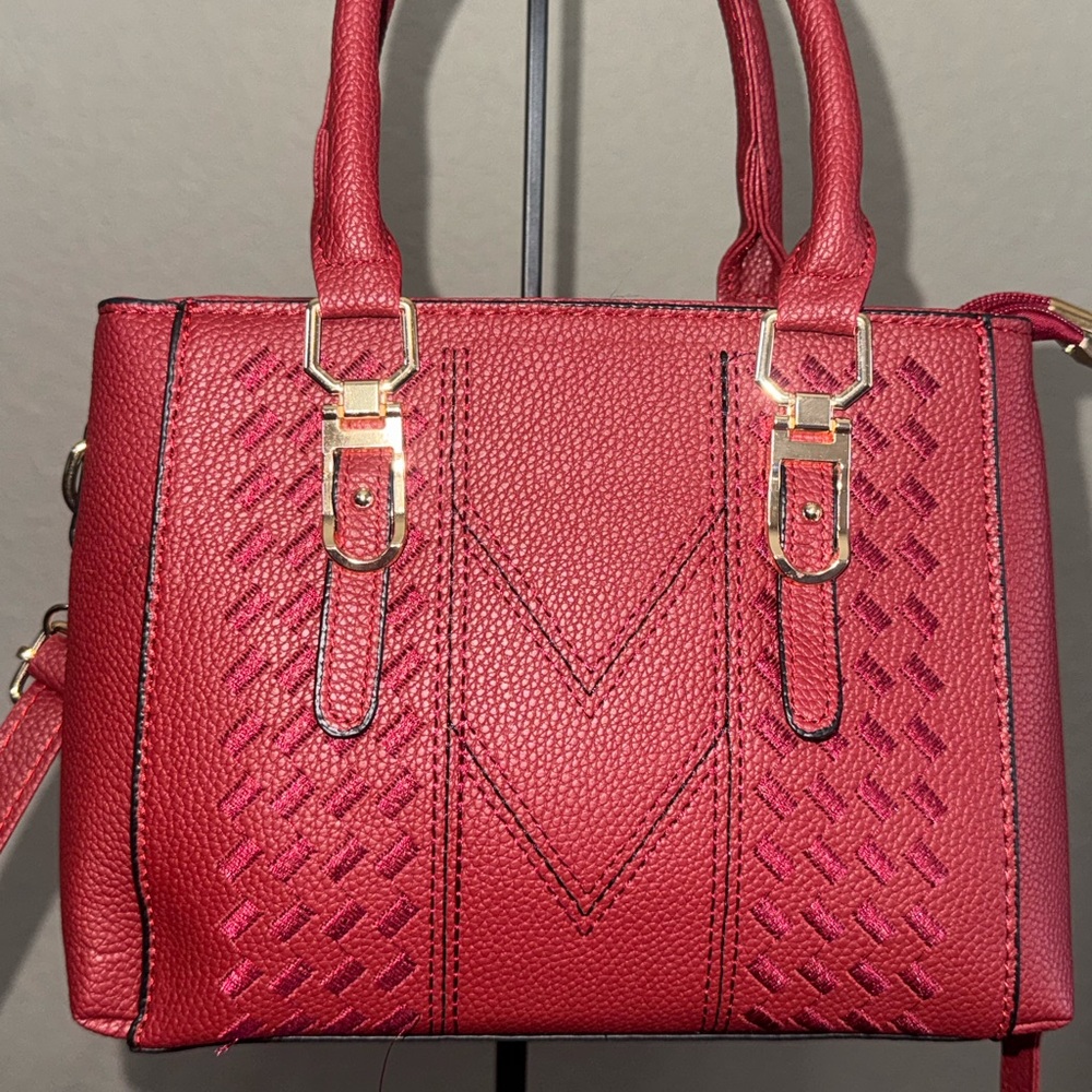 Elegant Red Satchel with Textured Design